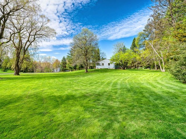 205 Oakview Road, West Saint Paul, MN 55118