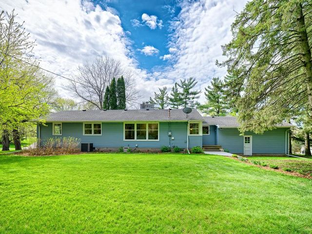 205 Oakview Road, West Saint Paul, MN 55118
