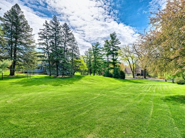 205 Oakview Road, West Saint Paul, MN 55118