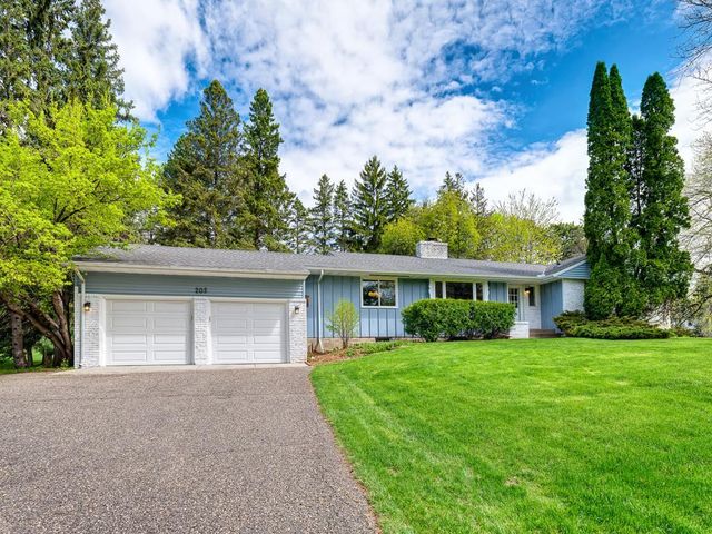 205 Oakview Road, West Saint Paul, MN 55118