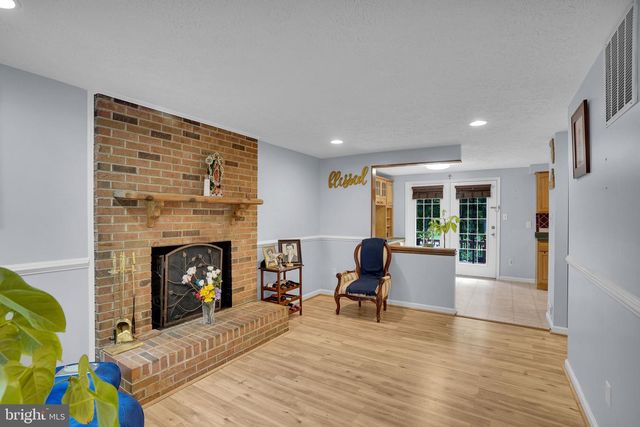 15809 LAZY DAY LN, Dumfries, VA 22025