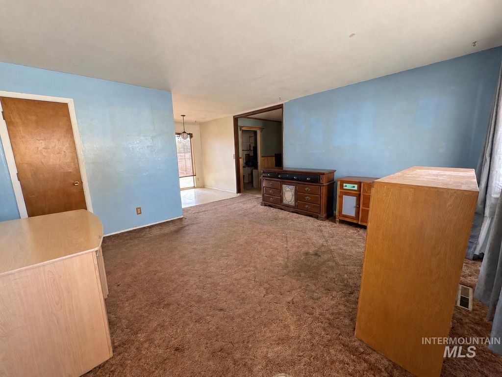 835 S 13th E, Mountain Home, ID 83647 photo 5