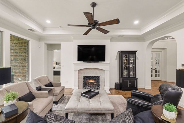1241 Blue Lake Boulevard, Arlington, TX 76005