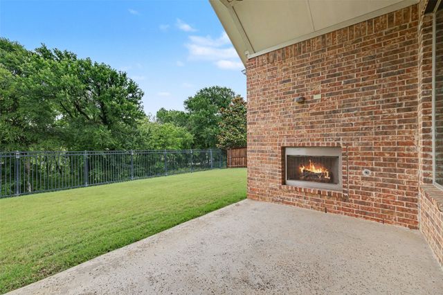 1241 Blue Lake Boulevard, Arlington, TX 76005