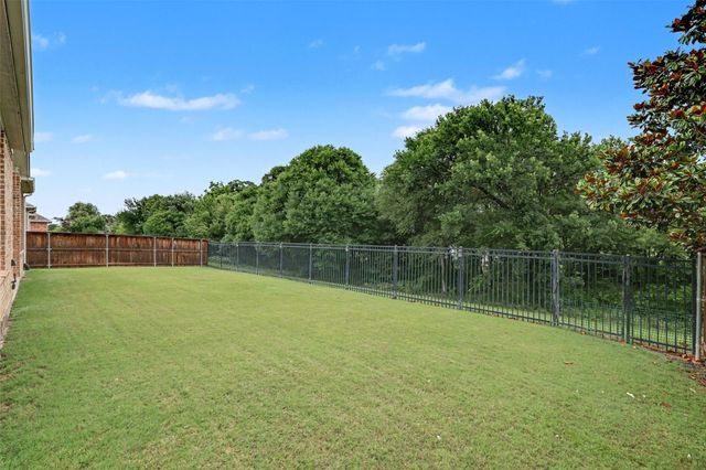 1241 Blue Lake Boulevard, Arlington, TX 76005