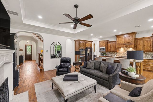 1241 Blue Lake Boulevard, Arlington, TX 76005