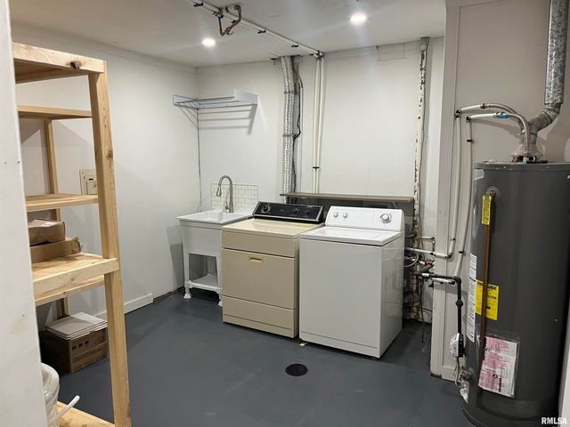 1286 W LOSEY Street, Galesburg, IL 61401