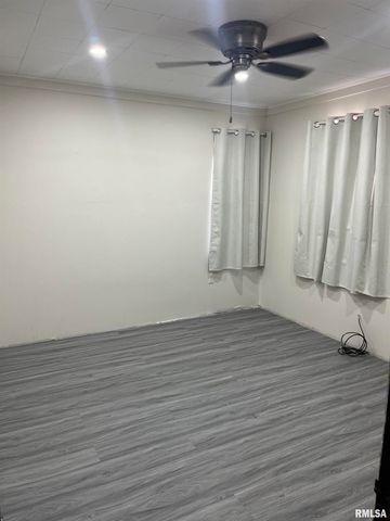 1286 W LOSEY Street, Galesburg, IL 61401