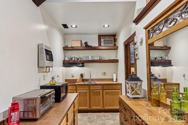 519 Susanna Cove Road 8, Mars Hill, NC 28754