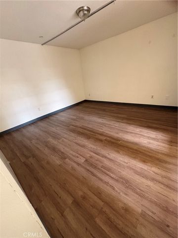967 W 13th, Upland, CA 91786