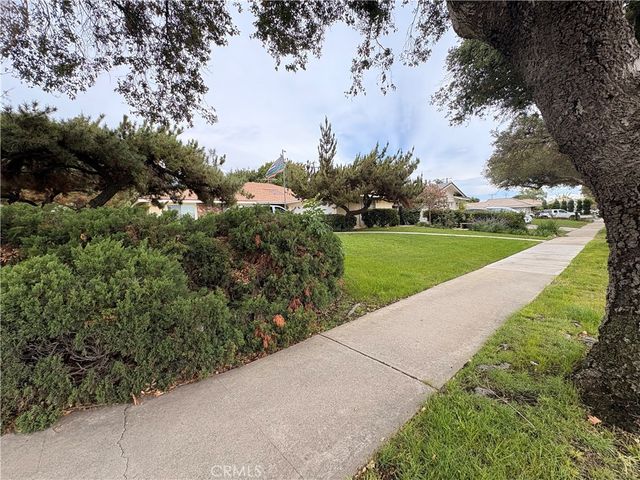 967 W 13th, Upland, CA 91786