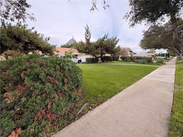967 W 13th, Upland, CA 91786