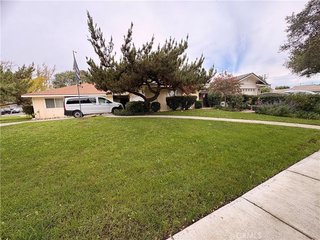 967 W 13th, Upland, CA 91786
