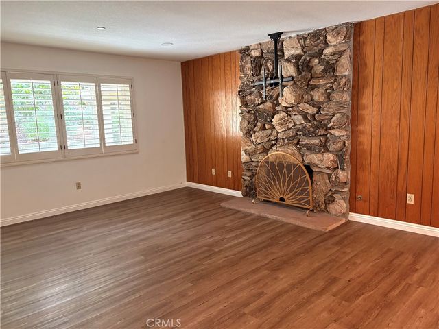 967 W 13th, Upland, CA 91786
