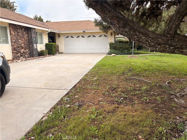 967 W 13th, Upland, CA 91786