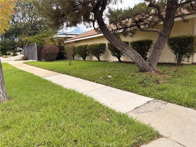 967 W 13th, Upland, CA 91786