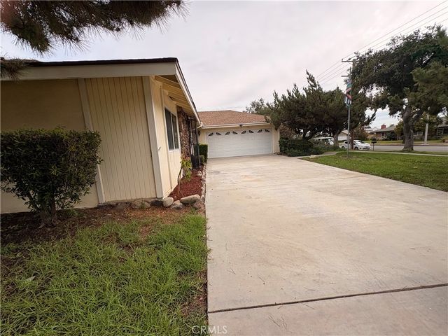 967 W 13th, Upland, CA 91786