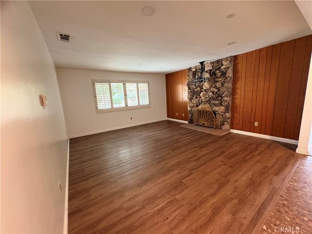 967 W 13th, Upland, CA 91786