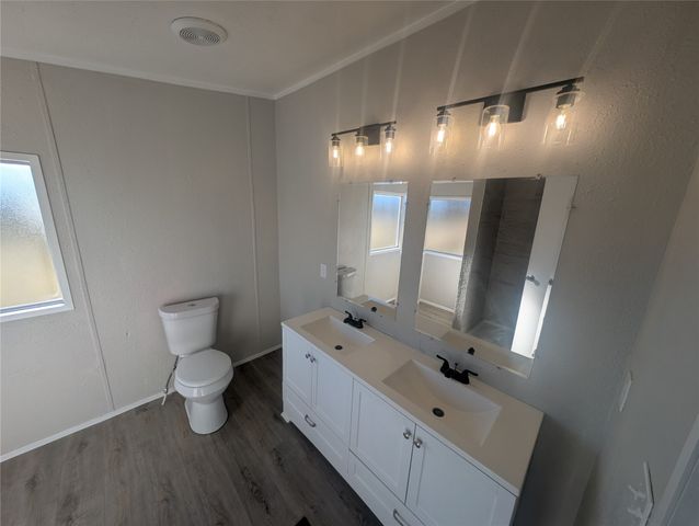 9002 Cartwright Drive, Cresson, TX 76035