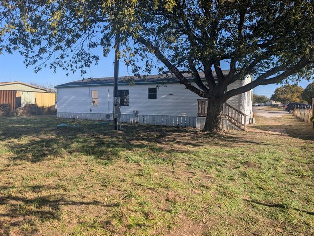 9002 Cartwright Drive, Cresson, TX 76035