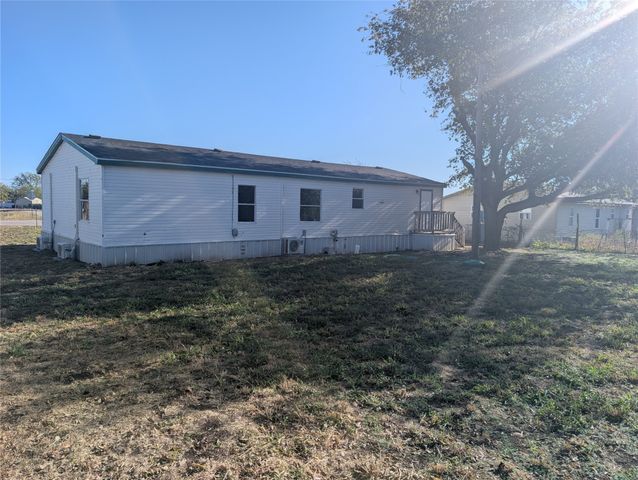 9002 Cartwright Drive, Cresson, TX 76035