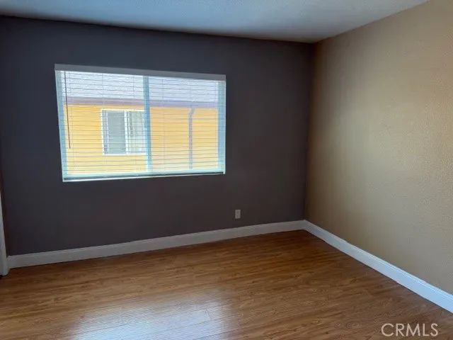 7811 S San Pedro 4, Los Angeles, CA 90003