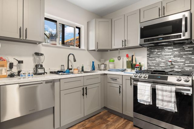 9010 Woodland Avenue NE, Albuquerque, NM 87112