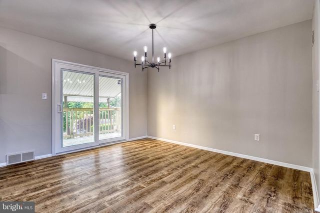 7 CRESTLINE DR, Manchester, PA 17345