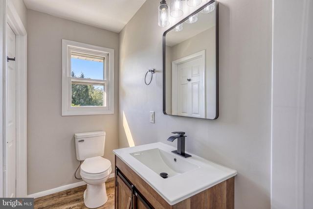 7 CRESTLINE DR, Manchester, PA 17345