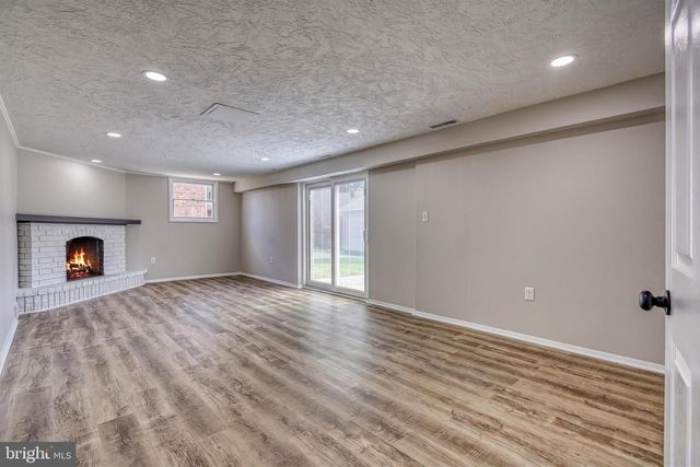7 CRESTLINE DR, Manchester, PA 17345