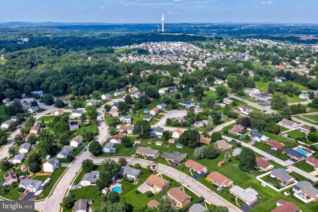 7 CRESTLINE DR, Manchester, PA 17345
