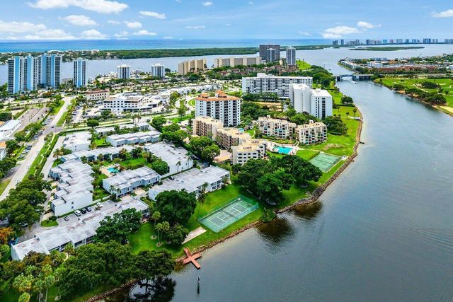 372 Golfview Road 101, North Palm Beach, FL 33408