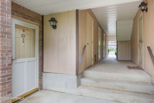 101 Wellington Place 101, Matawan, NJ 07747
