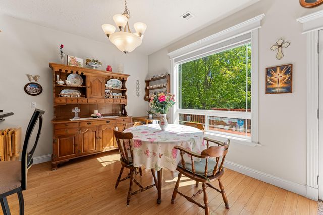 847 Three Pines Road, Grants Pass, OR 97526