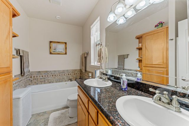 847 Three Pines Road, Grants Pass, OR 97526