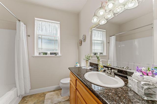 847 Three Pines Road, Grants Pass, OR 97526