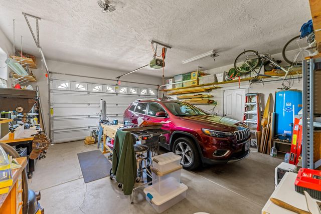 847 Three Pines Road, Grants Pass, OR 97526