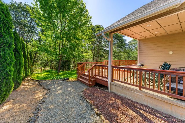 847 Three Pines Road, Grants Pass, OR 97526