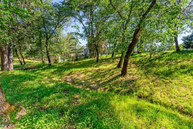 847 Three Pines Road, Grants Pass, OR 97526
