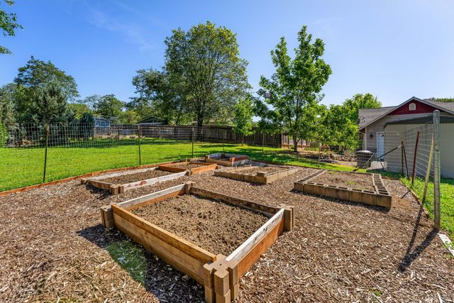 847 Three Pines Road, Grants Pass, OR 97526