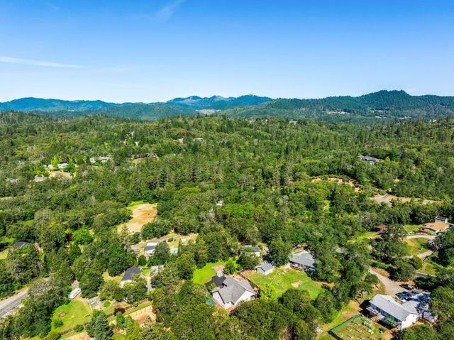 847 Three Pines Road, Grants Pass, OR 97526