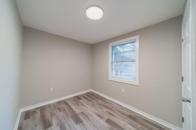 5739 Skylane Drive, Montgomery, TX 77316