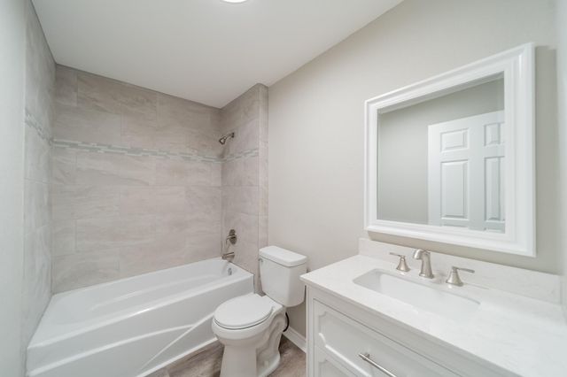 5739 Skylane Drive, Montgomery, TX 77316