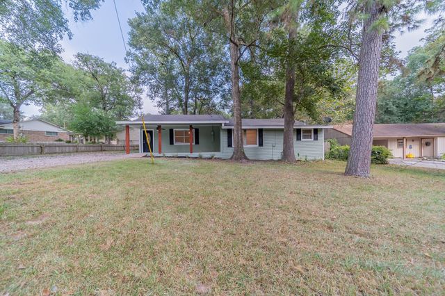5739 Skylane Drive, Montgomery, TX 77316