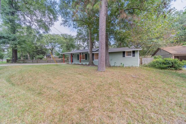 5739 Skylane Drive, Montgomery, TX 77316