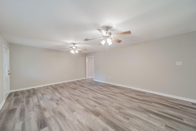 5739 Skylane Drive, Montgomery, TX 77316