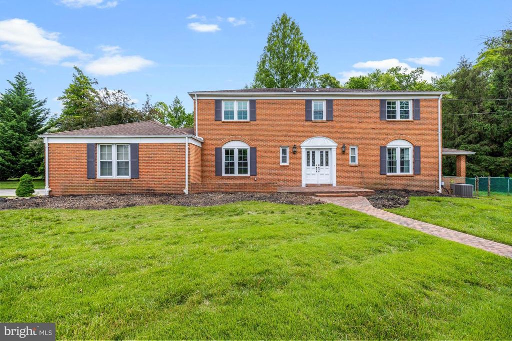 1 CARRIAGE WAY, Cinnaminson, NJ 08077