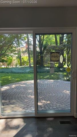 3874 Burkoff Drive, Troy, MI 48084