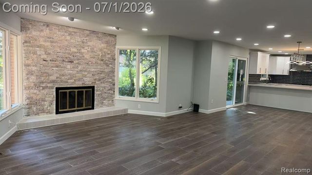 3874 Burkoff Drive, Troy, MI 48084