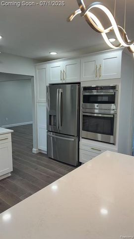 3874 Burkoff Drive, Troy, MI 48084